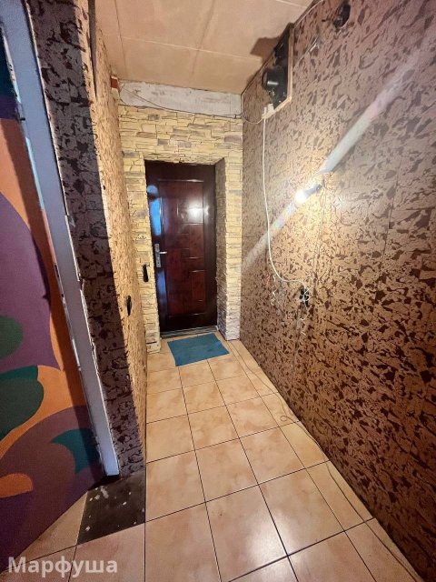 Продам 2- к квартиру на кв. 50 Лет Октября (р- н СМ Окей)