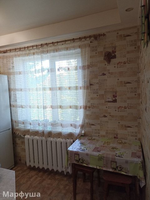 продам квартиру кв. Комарова