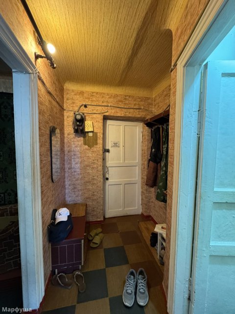 Продам 2-х комн квартиру в городе Луганск улица Демина 6