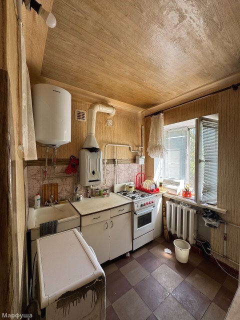 Продам 2-х комн квартиру в городе Луганск улица Демина 7