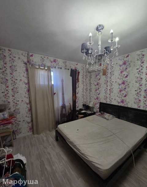 продам квартиру кв. Степной 4