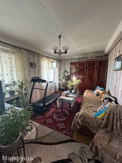 Продам 2-х комн квартиру в городе Луганск улица Крапивницкого