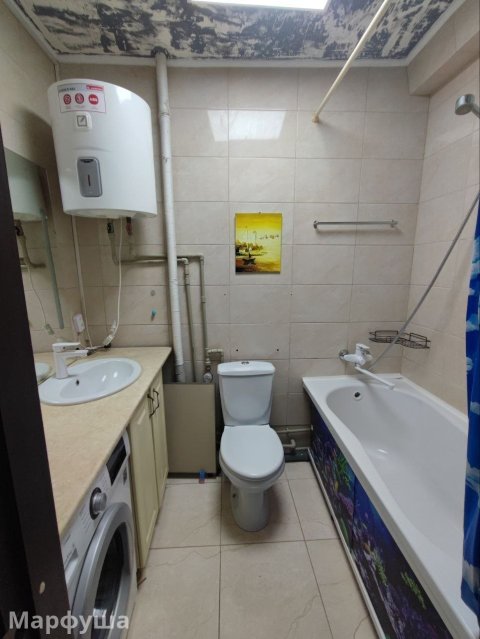 продам квартиру кв. Комарова