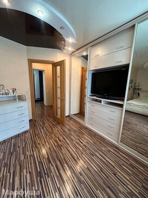 Продам квартиру 80м2 в городе Луганск улица 2-я Краснознаменная