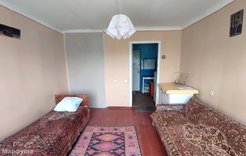 Продаю 1 комнатную квартиру в Луганске (городок ОР)