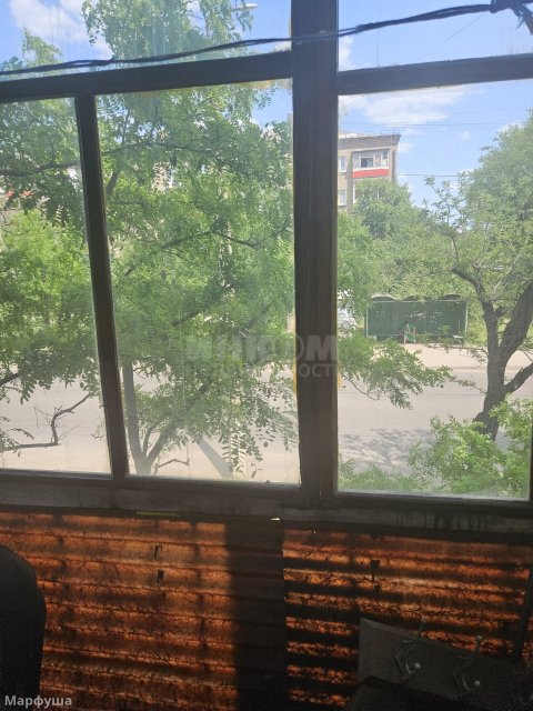 Продам 2-х комн квартиру в городе Луганск квартал Героев Брестской Крепости