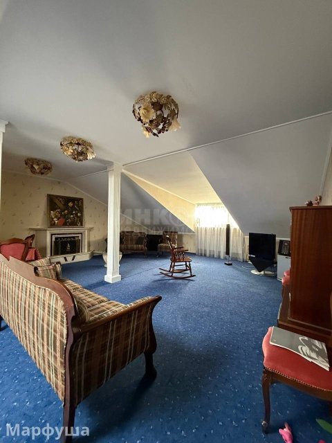 Продам квартиру 200 м2 с авт отоп в Центре города Луганск улица Советская