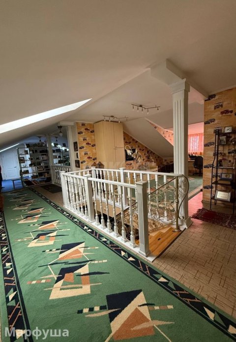 Продам квартиру 200 м2 с авт отоп в Центре города Луганск улица Советская