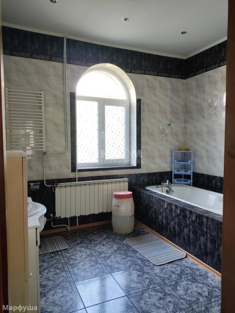 Продам дом 350 м2 в городе Луганск улица Смоленская