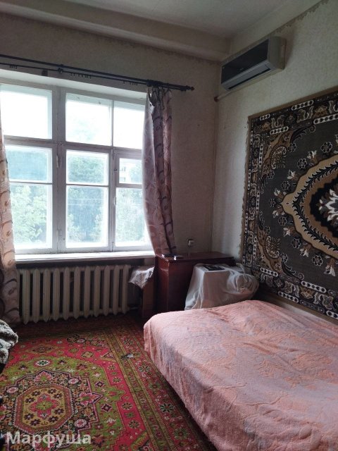 продам полугостинку ул. Годуванцева