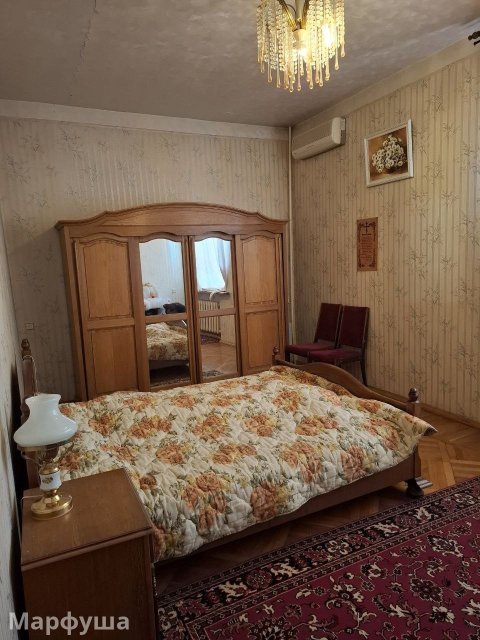 Продам 2х этажный дом в р-н гостиницы Турист