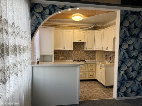 продам квартиру ул. Братьев Маховых