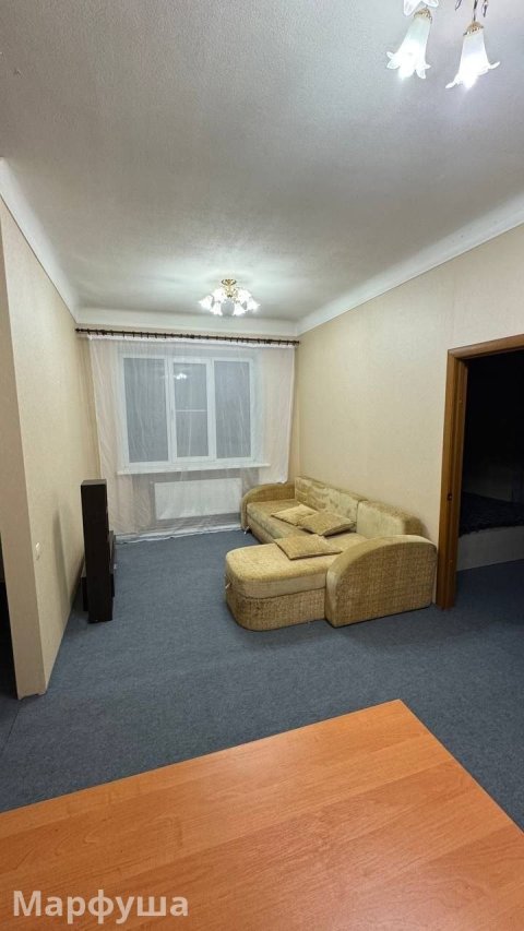 продам квартиру ул. Челюскинцев