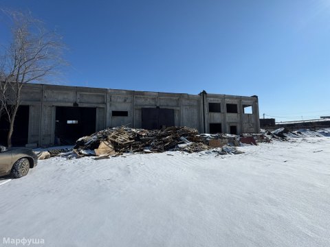 Продам базу 600 м2 в городе Луганск улица Руднева