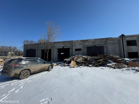 Продам базу 600 м2 в городе Луганск улица Руднева