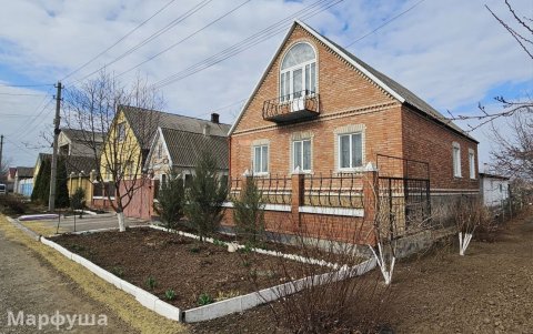 продам дом пгт Белое