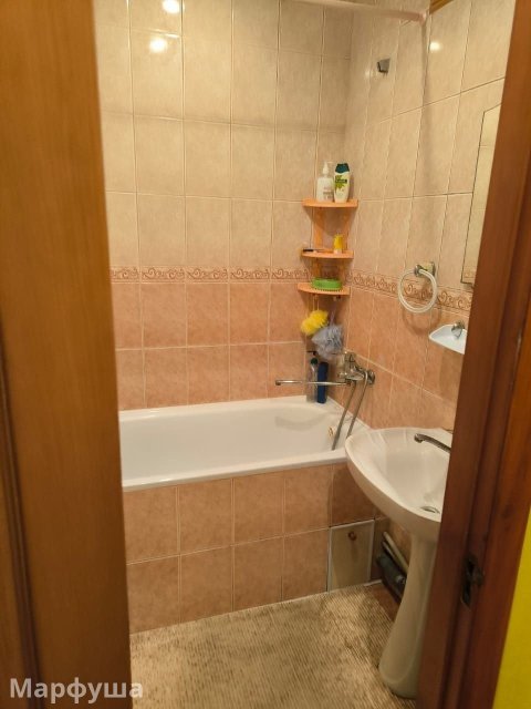 Продам 3х комнатную квартиру  в городе Луганск Жовтневый з-р квартал Волкова