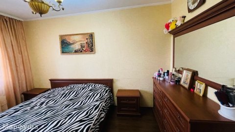 Продам 3-х комн квартиру в городе Луганск квартал  Степной