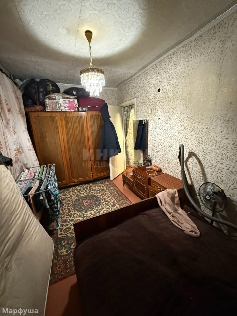 Продам 3-х комн квартиру в городе Луганск квартал 50-лет Октября