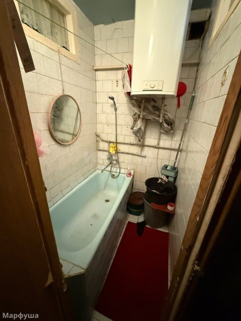 Продам 3-х комн квартиру в городе Луганск квартал 50-лет Октября