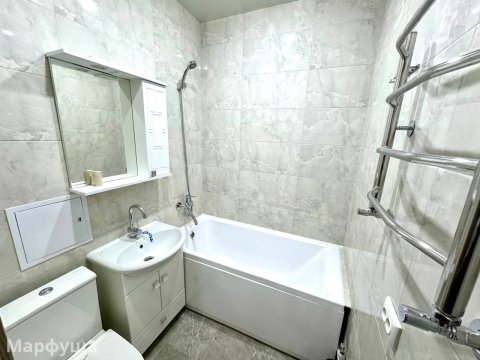 Продам г Луганск ?1х на ул Курчатова( Дк Строителей)