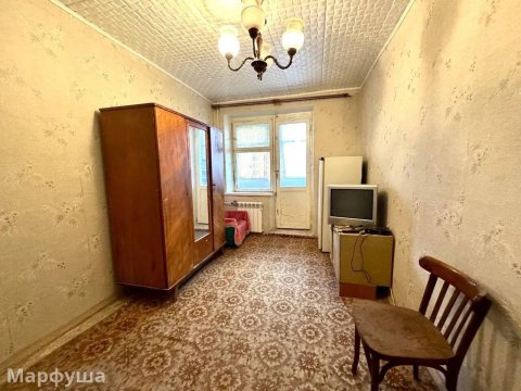 4-к квартЦена снижена Продам г Луганск 4х комн на кв Левченкоира, 86 м2, 2/9 эт.