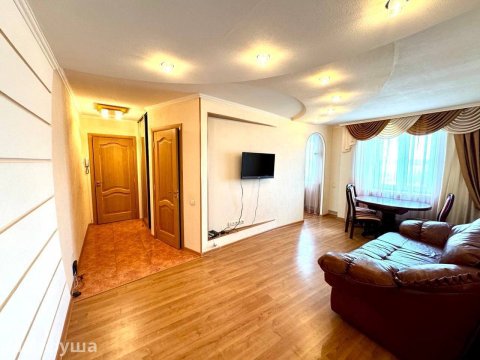  Цена снижена  Продам г Луганск  3х  комн студию на ул Коцюбинского( р-н 20 школы) с автономным отоплением. РЕМОНТ МЕБЕЛЬ ТЕХНИКА  