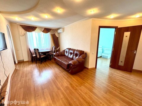  Цена снижена  Продам г Луганск  3х  комн студию на ул Коцюбинского( р-н 20 школы) с автономным отоплением. РЕМОНТ МЕБЕЛЬ ТЕХНИКА  