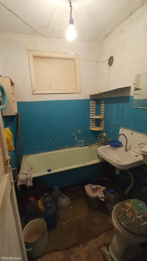 Продам 2-х ком. г. Алчевск, ул. Ленина 28