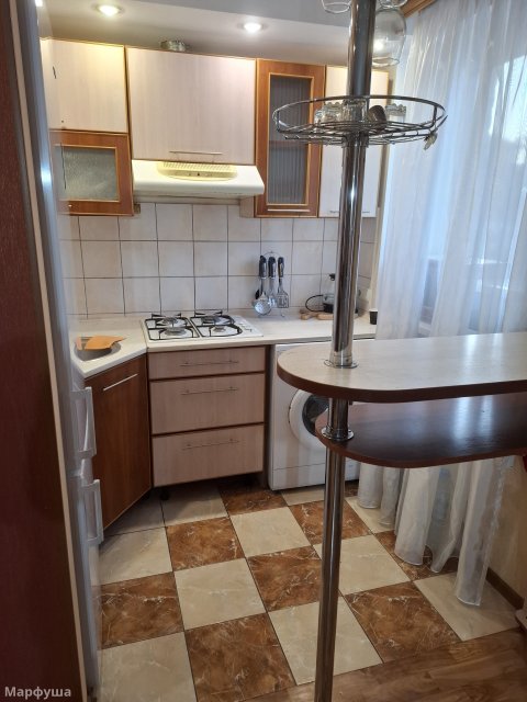 Сдам студию в ЦЕНТРЕ Луганска