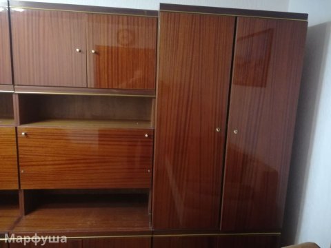 Продаётся в г.Луганске стенка и шкаф за символическую плату