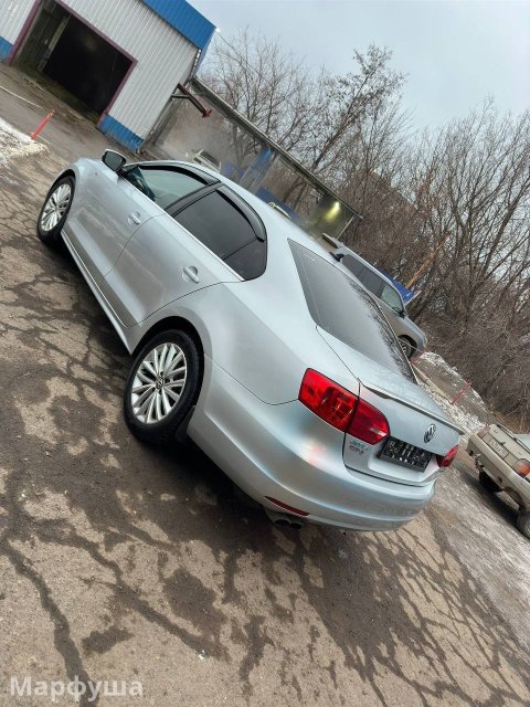 Volkswagen Jetta в хорошем состоянии