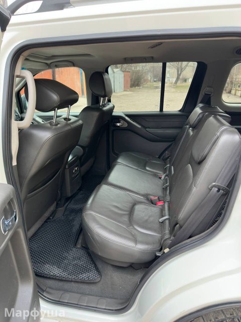 Продам Nissan Pathfinder в хорошем состоянии