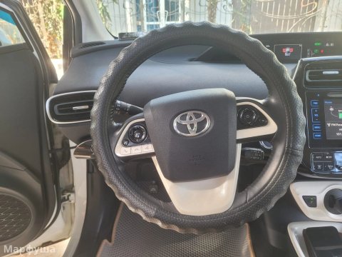 Продам Toyota Prius 1.8 AT, в идеальном состоянии