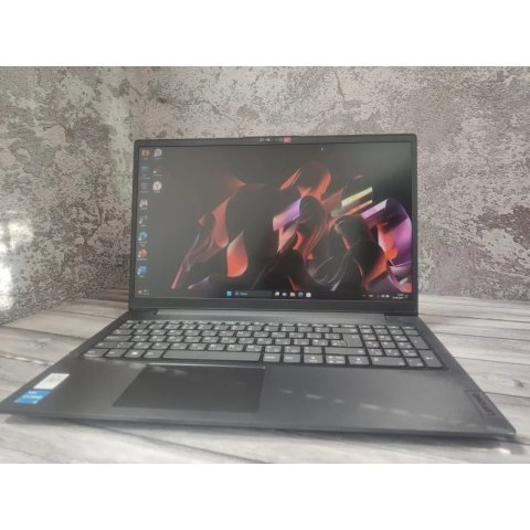 Lenovo V15 G3 IAP 15.6" FHD/Intel Core i3 1215U/8Gb/256Gb SSD