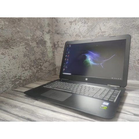 Hp I5 7200u Ram 6 SSD 120 HDD 500 GTX 950