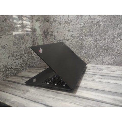 Lenovo ThinkPad X1 Carbon