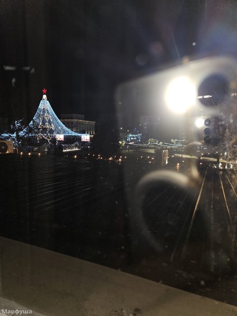 Сдам 2-КОМН квартиру в самом центре Луганска