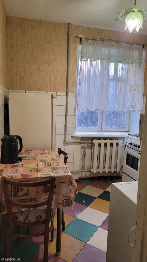 Продам 2 ком. кв Ватутина 2 этаж