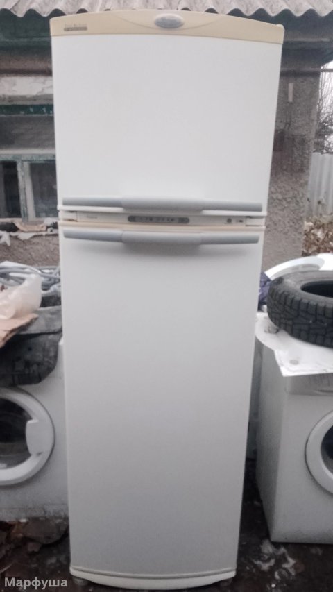 Продам холодильник