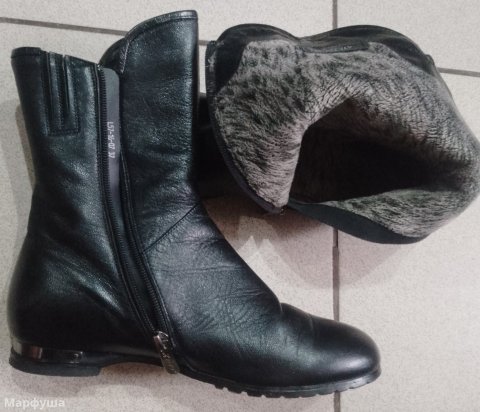 Продаются женские полусапожки кожаные.