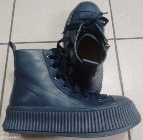 Продаются женские ботинки. Новые.