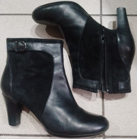 Продаются женские полусапожки кожаные с вставками замши