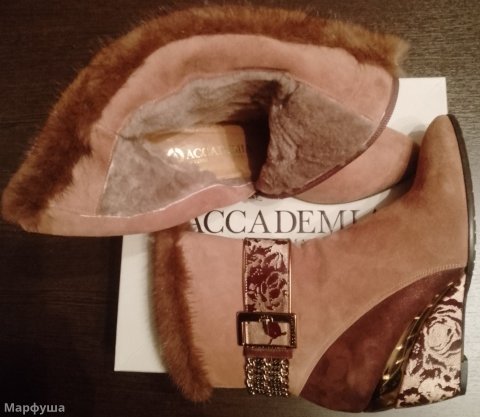 Продаются женские полусапожки