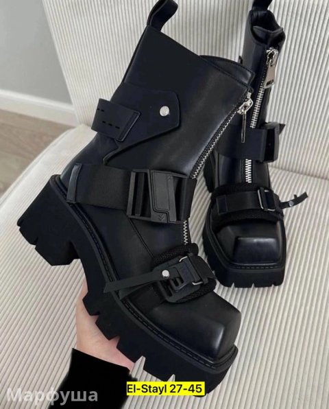 Стильные и теплые женские ботинки