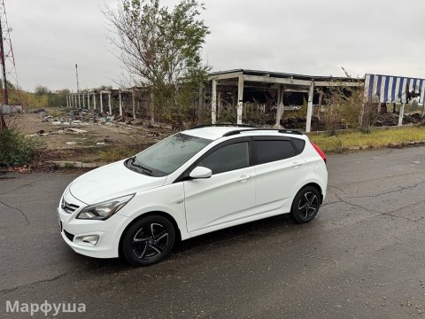 Hyundai Solaris( хетчбэк)
