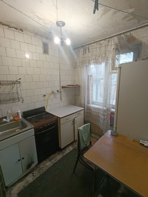 Продам 2-комн. квартиру, кв. Комарова