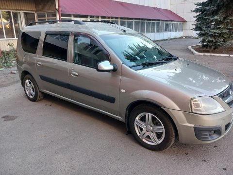 Продается Лада Ларгус 2014 года, 650 тыс. руб., Г. Ровеньки, 7 мест, идеальное состояние!