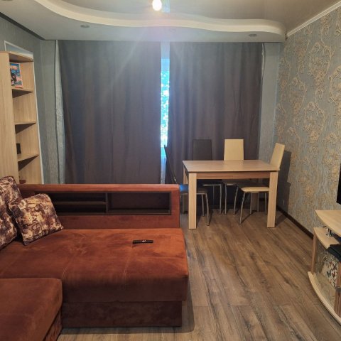 продам квартиру кв. Дзержинского