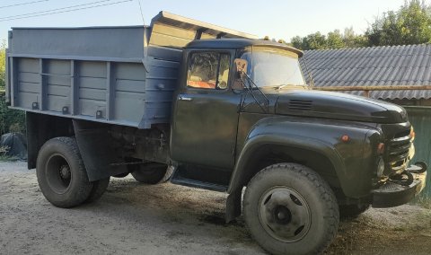Доставка: песка, щебня.